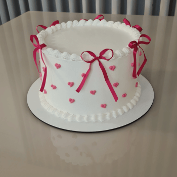Curso Prático Decoração com Chantilly 16/06/26 09h00 às 17h00